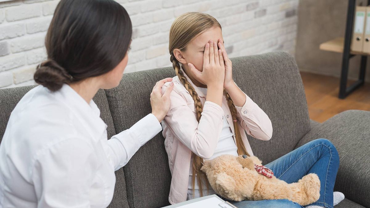 Как психолог поможет ребенку общаться со сверстниками