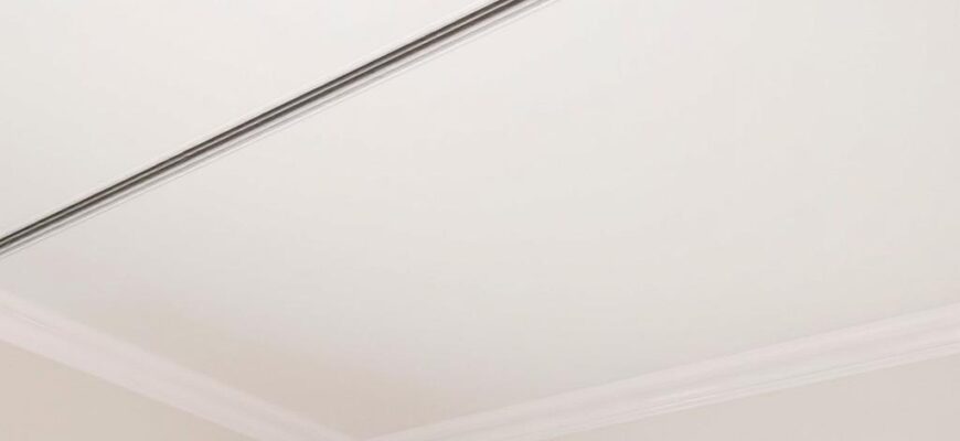 Натяжной потолок со швом и без