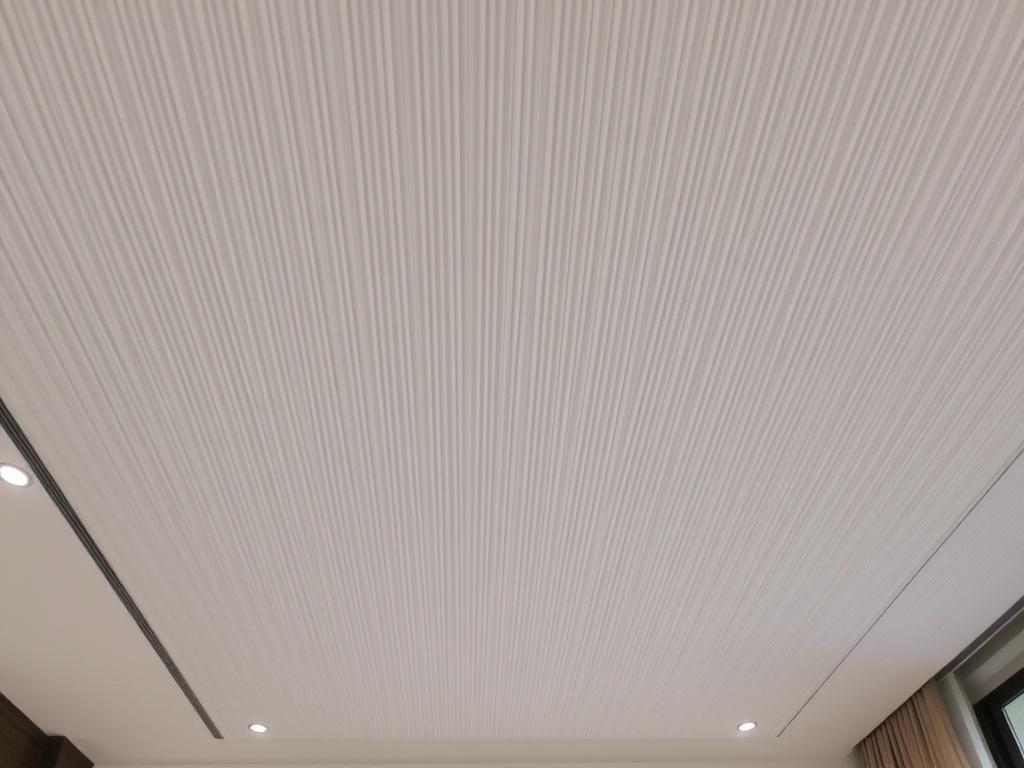 Натяжной потолок со швом и без. Стоимость натяжных потолков со швом и без